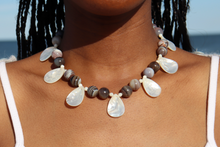 Load image into Gallery viewer, Oyster Necklace
